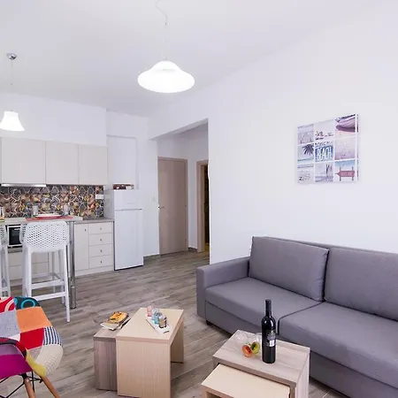 Breeze Vacation Apartment *